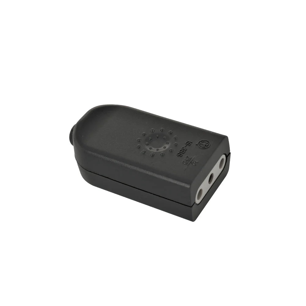 Enchufe Hembra Volante 2P+T 10A 250V Negro